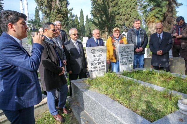Merhum Gazeteciler Mezarları Başında Anıldı