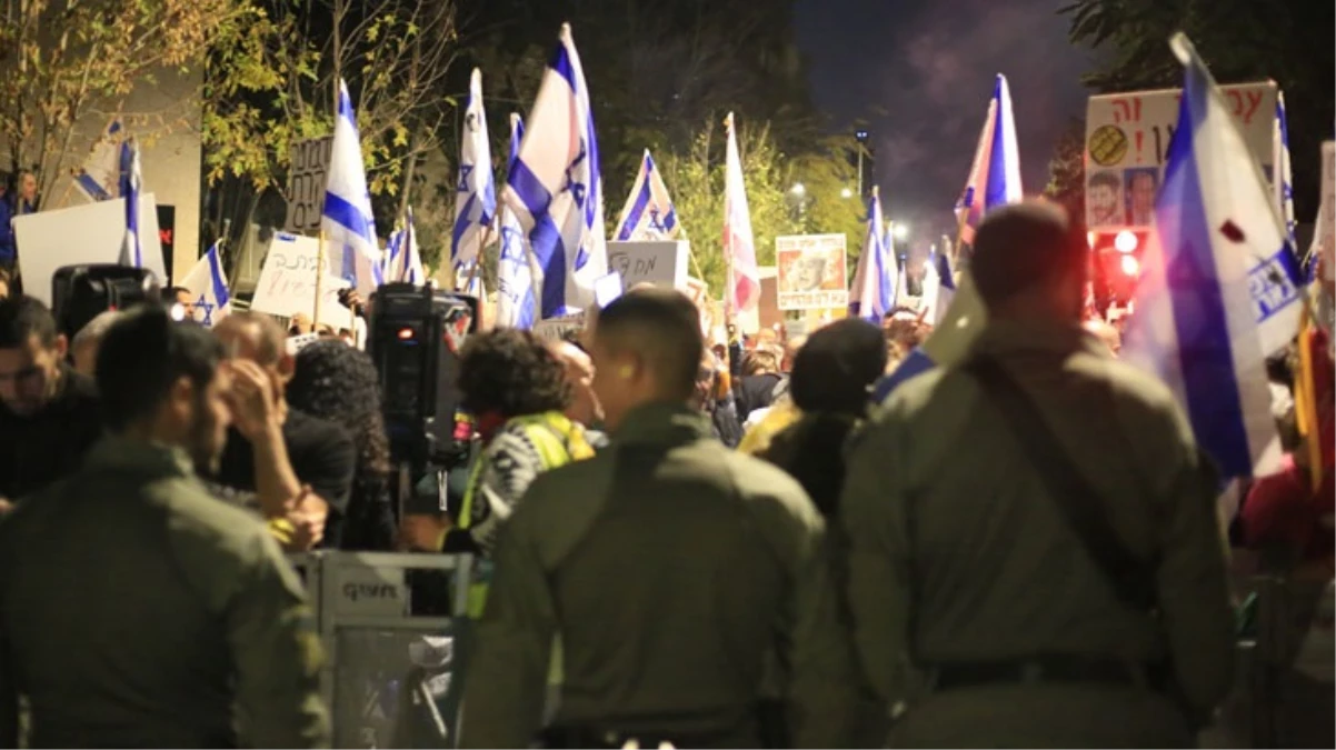 İsrailliler, Netanyahu’nun meskeninin kapısına dayandı: İstifa et