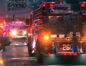 New York’ta arka arda patlamalar! Binalar sallandı, olayın altından kanalizasyon kapağı çıktı