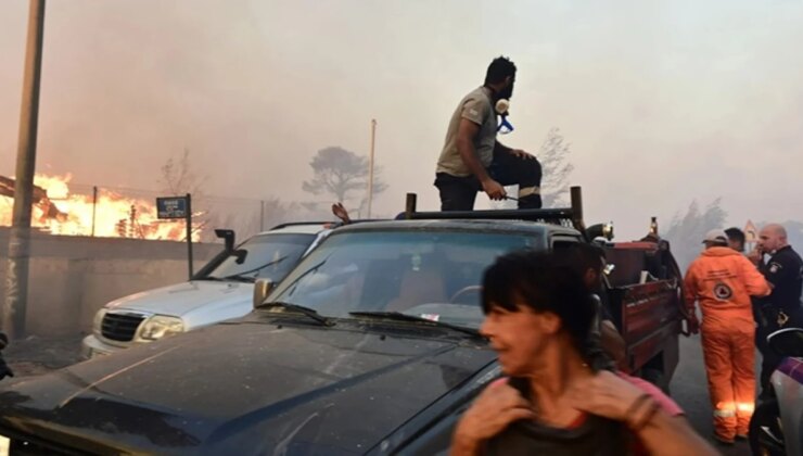 Atina’da çıkan yangın nedeniyle 9 köy tahliye edildi