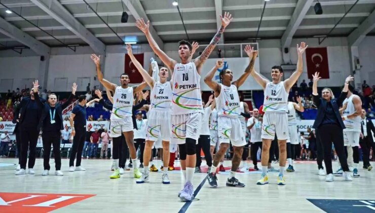 Aliağa Petkimspor, A. Efes’e Yenilerek Taraftarının Önünde Birinci Yenilgisini Aldı