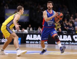 Anadolu Efes, Alba Berlin’i 86-70 Yenerek EuroLeague’de Üst Üste İkinci Galibiyetini Aldı