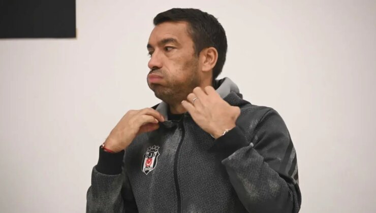 Beşiktaş’ta teknik yönetici Giovanni van Bronckhorst ile yollar ayrılıyor
