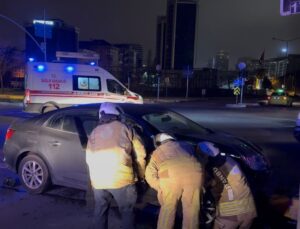 Kartal’da iki araba çarpıştı: 4 yaralı