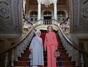 Emine Erdoğan, Belçika Kraliçesi Mathilde’yi Dolmabahçe Sarayı’nda ağırladı