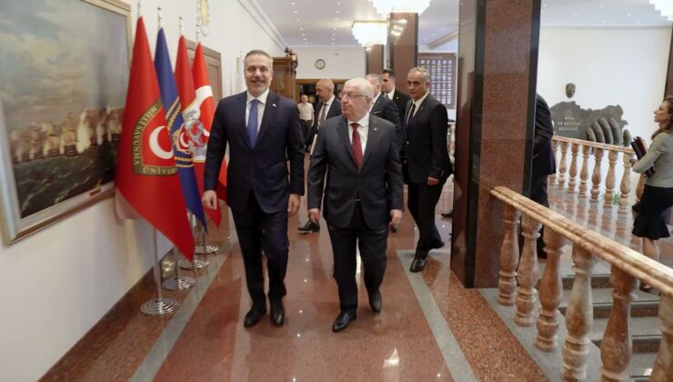 Bakan Fidan ve Bakan Güler bir araya geldi